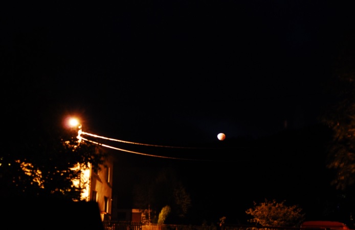 ksiezyc zacmiony lampa